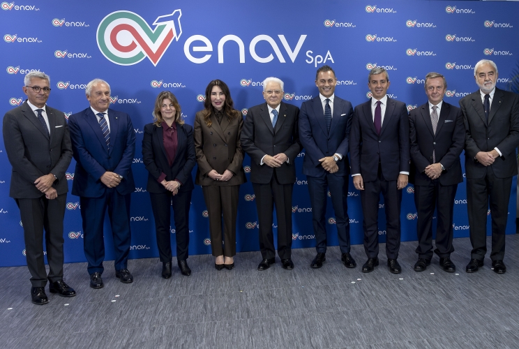 Il Presidente Sergio Mattarella con una rappresentanza ENAV