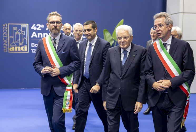 Il Presidente della Repubblica Sergio Mattarella alla cerimonia di apertura della 42^ Assemblea annuale ANCI – Associazione Nazionale Comuni Italiani – dal titolo “Insieme per il bene comune”