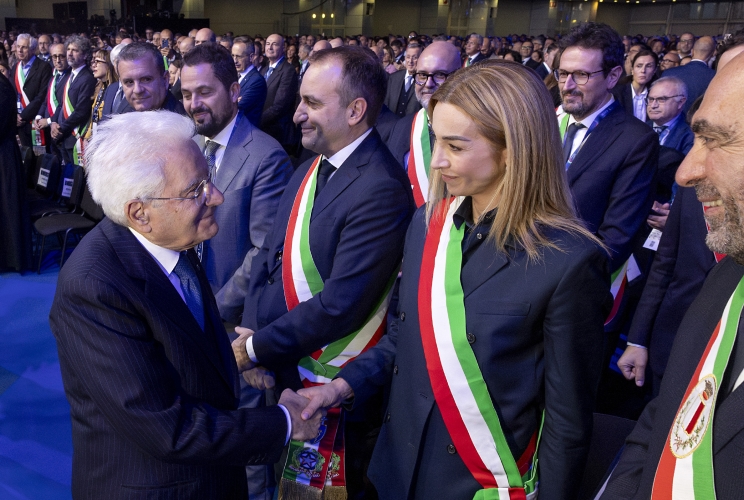 Il Presidente della Repubblica Sergio Mattarella alla cerimonia di apertura della 42^ Assemblea annuale ANCI – Associazione Nazionale Comuni Italiani – dal titolo “Insieme per il bene comune”