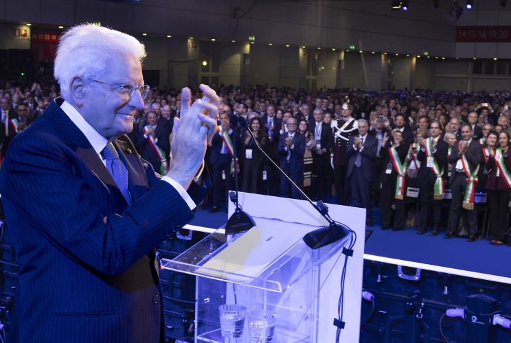 Il Presidente della Repubblica Sergio Mattarella alla cerimonia di apertura della 42^ Assemblea annuale ANCI – Associazione Nazionale Comuni Italiani – dal titolo “Insieme per il bene comune”