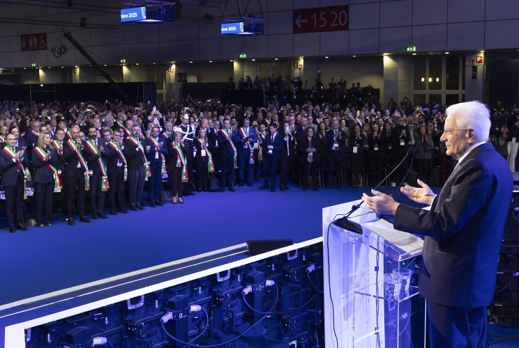  Il Presidente della Repubblica Sergio Mattarella alla cerimonia di apertura della 42^ Assemblea annuale ANCI – Associazione Nazionale Comuni Italiani – dal titolo “Insieme per il bene comune”