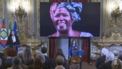 L'attrice Maria Letizia Gorga legge un brano del libro "La Religione della terra" dell'ambientalista keniota Wangari Maathai acccompagnata dalla violoncellista Silvia Ancarani della JuniOrchestra