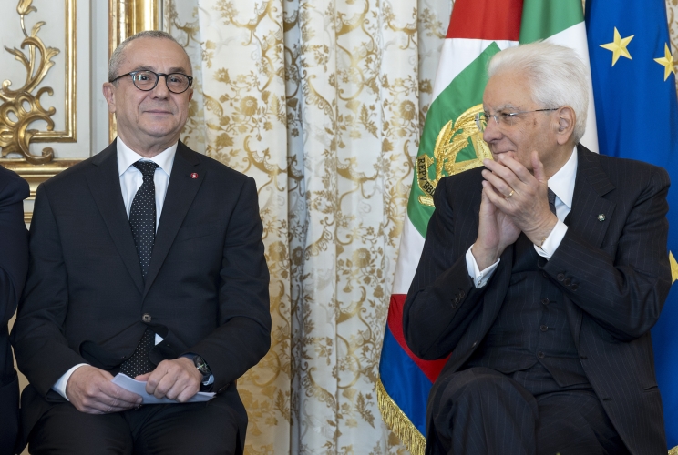 Il Presidente Sergio Mattarella con il Maestro Massimo Biscardi, Presidente-Sovrintendente dell’Accademia Nazionale di Santa Cecilia, in occasione dell'incontro con una delegazione dell'Accademia