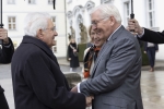 Il Presidente della Repubblica Sergio Mattarella, a Palazzo Bellevue accolto da Frank-Walter Steinmeier, Presidente della Repubblica Federale di Germania, in occasione della cerimonia del Premio dei Presidenti 
