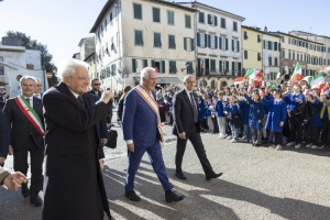Il Presidente della Repubblica Sergio Mattarella a Lucca con Eugenio Giani, Presidente della Regione Toscana, e da Mario Pardini Sindaco di Lucca, in occasione dell'inaugurazione dell’Anno Accademico 2025/2026 della Scuola IMT Alti Studi di Lucca e cerimonia di conferimento del dottorato di ricerca Honoris Causa al Prof. Sabino Cassese
