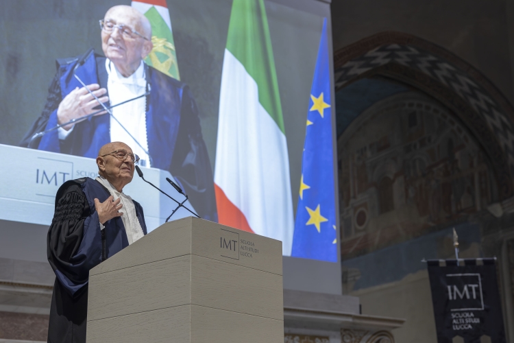 Lectio magistralis di Sabino Cassese, Professore emerito della Scuola normale superiore di Pisa e Giudice emerito della Corte costituzionale, dal titolo “L’Italia Repubblicana: il patrimonio della sua storia” 