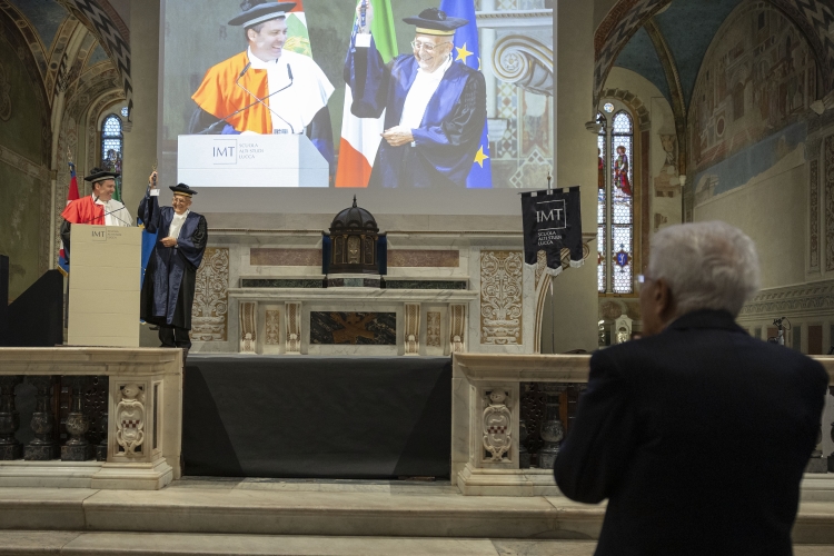 Il Presidente della Repubblica Sergio Mattarella in occasione dell'inaugurazione dell’Anno Accademico 2025/2026 della Scuola IMT Alti Studi di Lucca e cerimonia di conferimento del dottorato di ricerca Honoris Causa al Prof. Sabino Cassese
