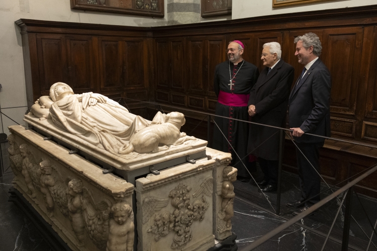 Il Presidente della Repubblica Sergio Mattarella con S.E. Rev.ma Paolo Giulietti, Arcivescovo di Lucca visita la Cattedrale di San Martino
