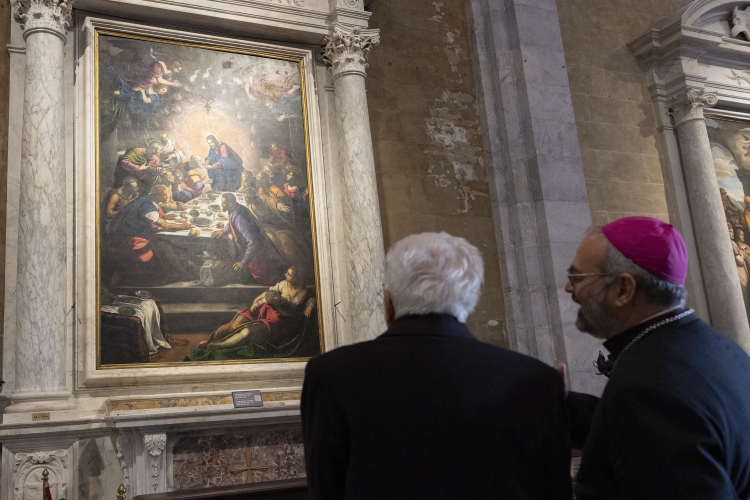 Il Presidente della Repubblica Sergio Mattarella con S.E. Rev.ma Paolo Giulietti, Arcivescovo di Lucca visita la Cattedrale di San Martino
