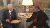 S.E. Rev.ma Mons. Giovanni Angelo Becciu, consegna al Presidente Mattarella il "Gran Collare dell'Ordine Piano"