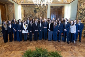 Il Presidente della Repubblica, Sergio Mattarella, in occasione dell'incontro con una delegazione dell'Ospedale Pediatrico Bambino Gesù di Roma
