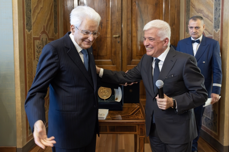 Il Presidente della Repubblica Sergio Mattarella incontra una delegazione dell’AGIS - Associazione Generale Italiana dello Spettacolo, in occasione dell’80° anniversario della fondazione
