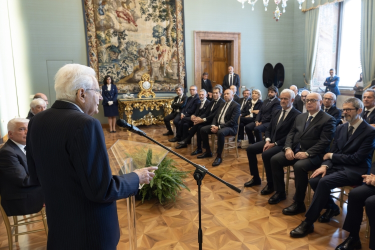 Il Presidente della Repubblica Sergio Mattarella incontra una delegazione dell’AGIS - Associazione Generale Italiana dello Spettacolo, in occasione dell’80° anniversario della fondazione
