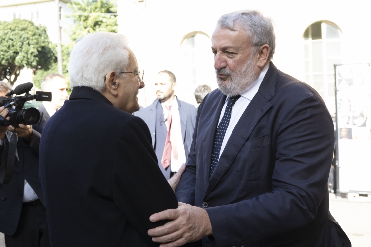 Il Presidente Mattarella a Lecce accolto da Michele Emiliano, Presidente della Regione Puglia, in occasione della 38^ Assemblea Nazionale delle Province d'Italia - UPI 
