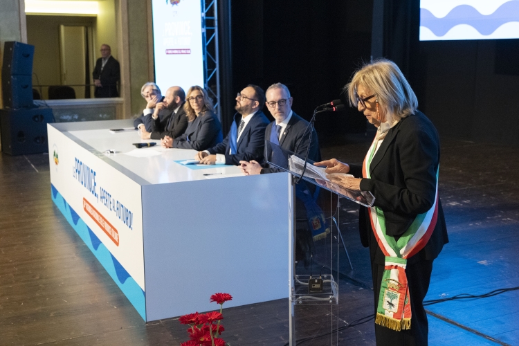 Adriana Poli Bortone, Sindaco di Lecce, in occasione della 38^ Assemblea Nazionale delle Province d'Italia - UPI 
