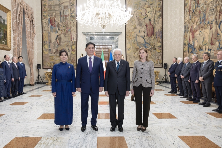 Il Presidente della Repubblica Sergio Mattarella e la Sig.ra Laura con Khurelsukh Ukhnaa, Presidente della Mongolia,e la Sig.ra Luvsandorj Bolortsetseg, in visita ufficiale
