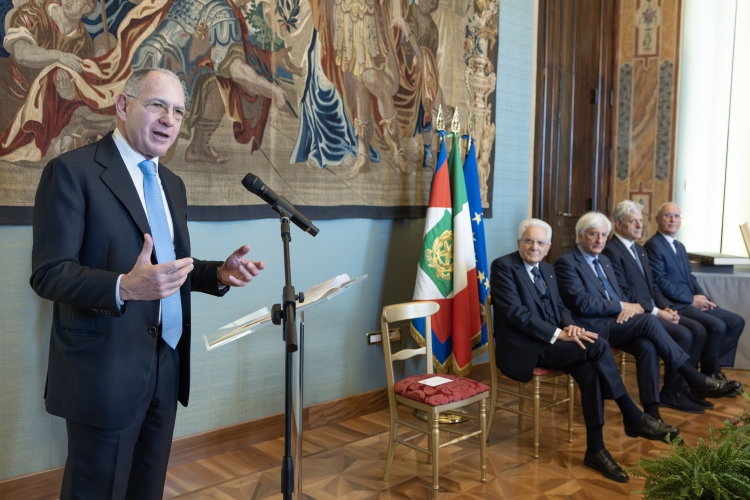 Il Presidente della Repubblica Sergio Mattarella in occasione dell'incontro con i vincitori dei Premi Leonardo per l’anno 2025 e con gli studenti vincitori dei Premi di Laurea   
