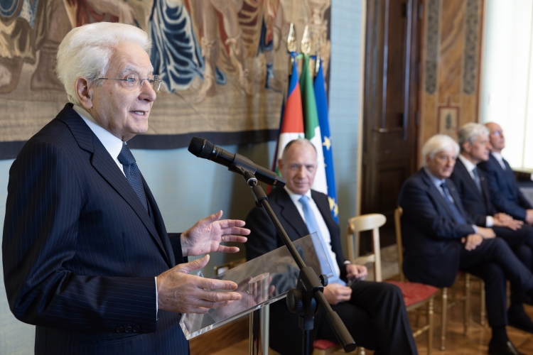 Il Presidente della Repubblica Sergio Mattarella in occasione dell'incontro con i vincitori dei Premi Leonardo per l’anno 2025 e con gli studenti vincitori dei Premi di Laurea   
