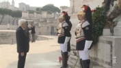 Il Presidente Mattarella depone una corona d'alloro all'Altare della Patria nel 70° anniversario della Liberazione