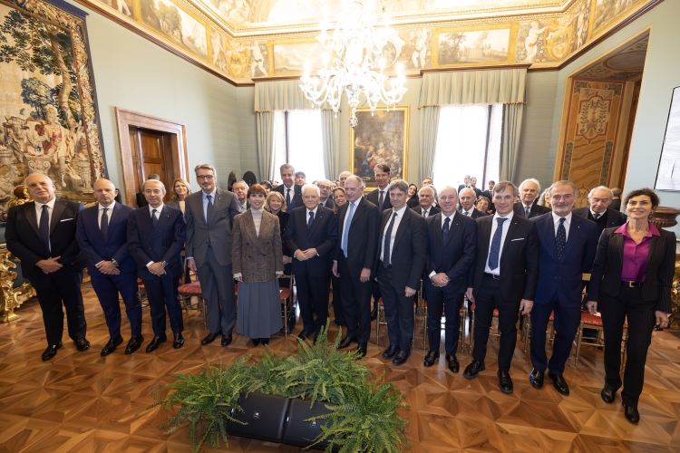 Il Presidente della Repubblica Sergio Mattarella in occasione dell'incontro con i vincitori dei Premi Leonardo per l’anno 2025 e con gli studenti vincitori dei Premi di Laurea   
