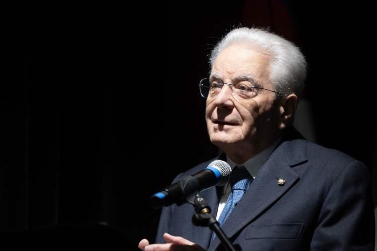 Il Presidente della Repubblica Sergio Mattarella in occasione dell'inaugurazione dell’opera d’arte “Benu”
