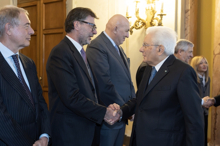 Il Presidente della Repubblica Sergio Mattarella con Guido Crosetto, Ministro della Difesa, con Giancarlo Giorgetti, Ministro dell’Economia e delle Finanze Adolfo Urso Ministro delle Imprese e del Made in Italy
