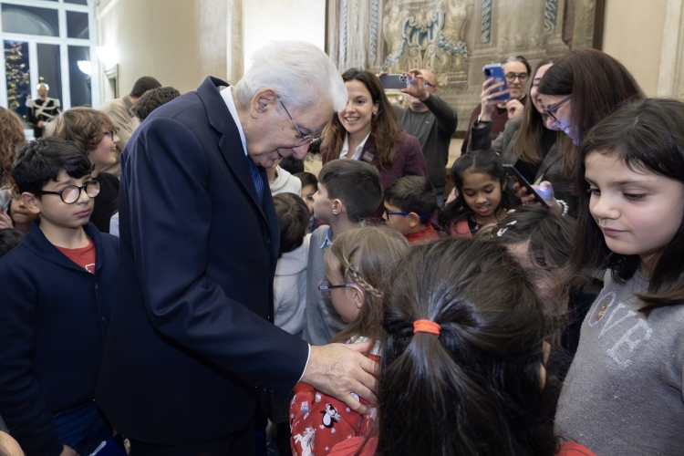 Il Presidente Sergio Mattarella in occasione dell'incontro con i bambini delle case famiglia
