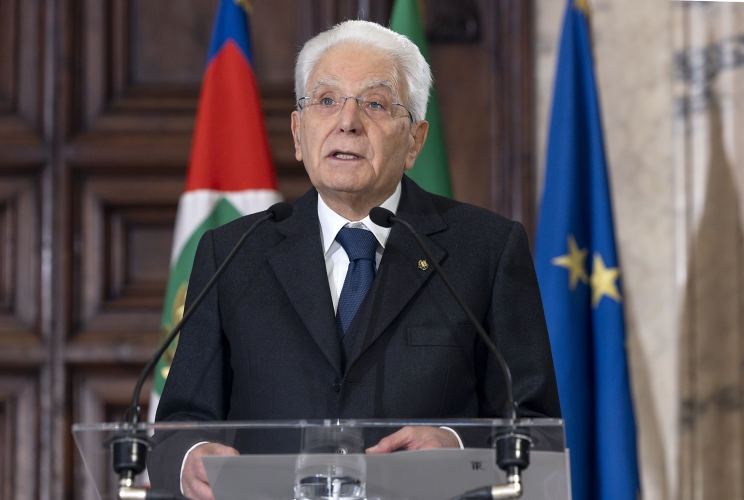 Il Presidente Sergio Mattarella rivolge il suo indirizzo di saluto in occasione della cerimonia per lo scambio degli auguri di fine anno con i rappresentanti delle istituzioni, delle forze politiche e della società civile
