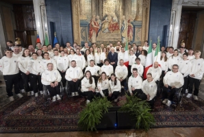Il Presidente Sergio Mattarella con gli atleti che prenderanno parte ai Giochi Olimpici e Paralimpici di Milano-Cortina 2026