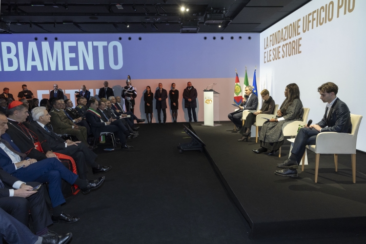Il Presidente della Repubblica Sergio Mattarella in occasione della cerimonia per il 430° anniversario della Fondazione Ufficio Pio e della Compagnia di San Paolo 
