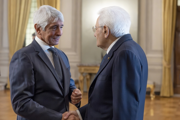 Il Presidente Mattarella saluta Andrea Abodi, Ministro per lo sport e i giovani   
