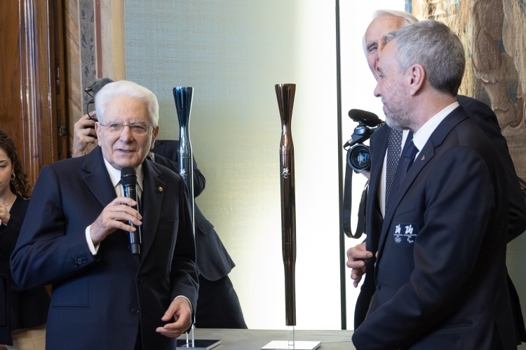 Il Presidente Sergio Mattarella incontra Presidente e Amministratore Delegato della Fondazione Milano-Cortina 2026, unitamente al Consiglio di amministrazione e ai soci fondatori della Fondazione 
