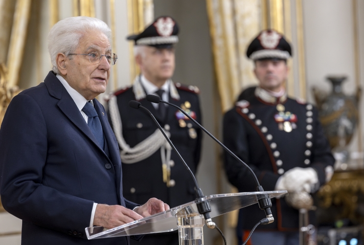 Il Presidente Sergio Mattarella rivolge il suo indirizzo di saluto in occasione dell'incontro con i vincitori del concorso per Segretari di Legazione – Corso “Boris Biancheri Chiappori”