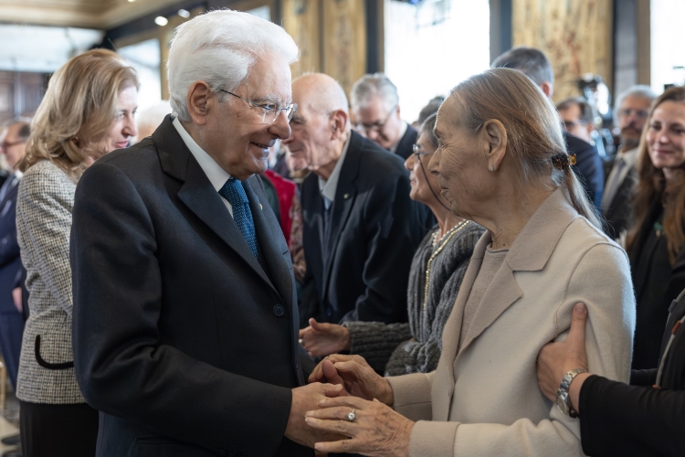 Il Presidente della Repubblica Sergio Mattarella con Edith Bruck, in occasione della celebrazione del "Giorno della Memoria" al Quirinale
