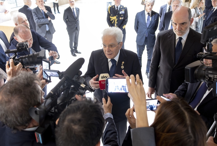 Il Presidente della Repubblica Sergio Mattarella incontra la stampa al termine della visita alla Casa Famiglia Abramitica