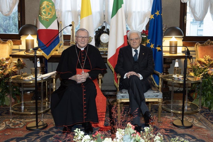 Il Presidente Sergio Mattarella con S.Em. Rev.ma Card. Pietro Parolin, Segretario di Stato, in occasione della ricorrenza della firma dei Patti Lateranensi e dell’Accordo di Revisione del Concordato
