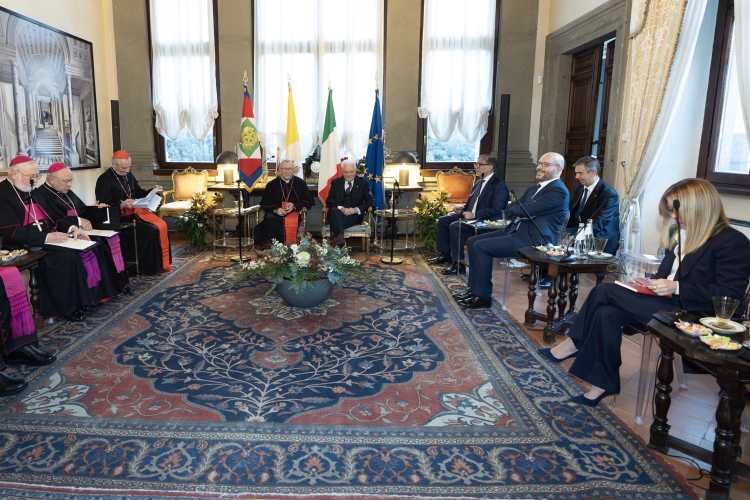 Il Presidente Sergio Mattarella con S.Em. Rev.ma Card. Pietro Parolin, Segretario di Stato, in occasione della ricorrenza della firma dei Patti Lateranensi e dell’Accordo di Revisione del Concordato
