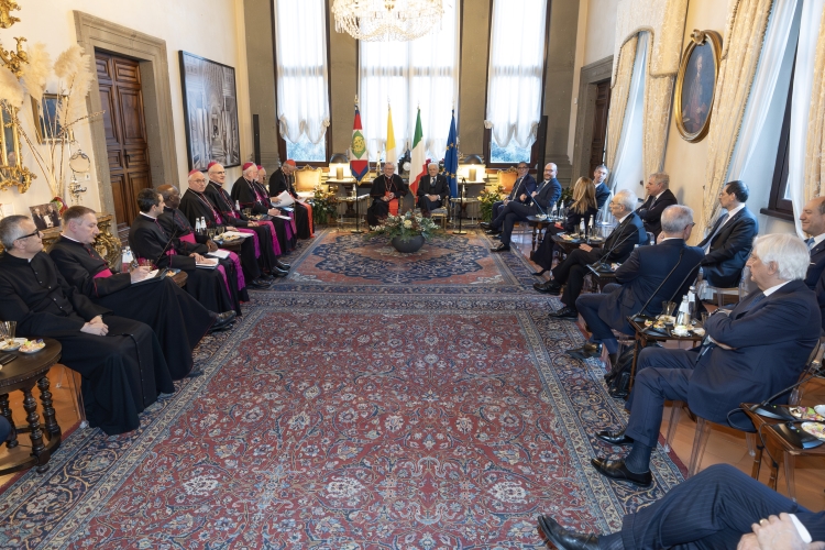 Il Presidente Sergio Mattarella con S.Em. Rev.ma Card. Pietro Parolin, Segretario di Stato, in occasione della ricorrenza della firma dei Patti Lateranensi e dell’Accordo di Revisione del Concordato
