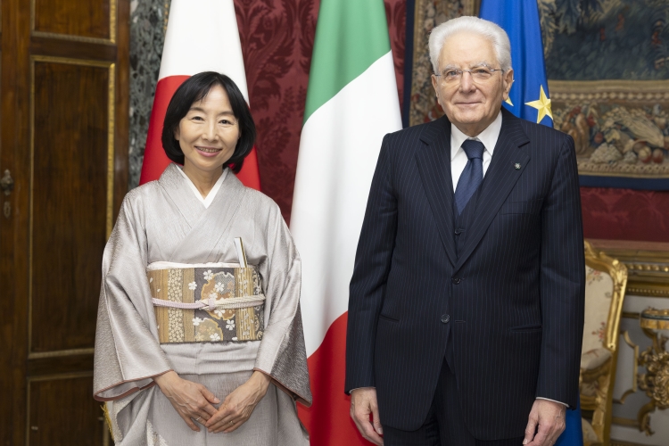Il Presidente della Repubblica, Sergio Mattarella con S.E Sig.ra Hikariko Ono, Ambasciatore del Giappone