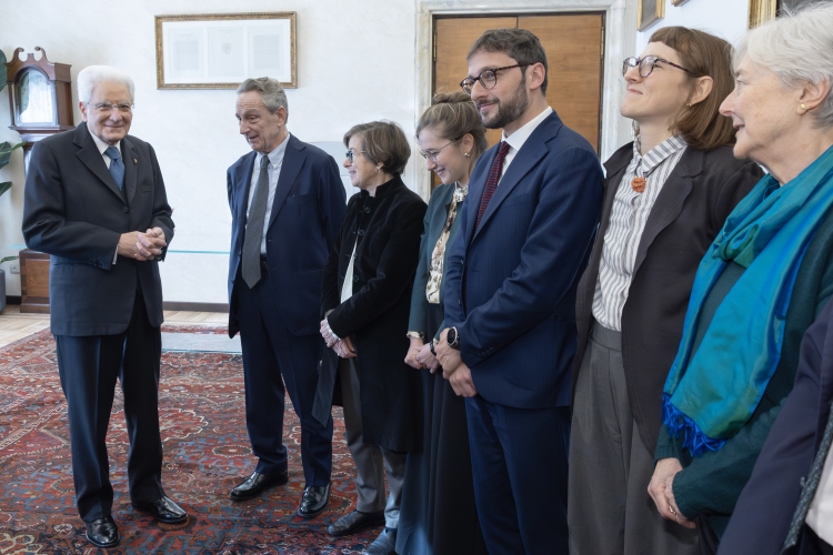 Il Presidente della Repubblica Sergio Mattarella con alcuni familiari del Prof. Vittorio Bachelet
