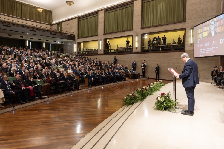 Il Presidente della Repubblica Sergio Mattarella in occasione del convegno dal titolo “Bachelet: uomo del presente, costruttore di futuro - L’impegno civile ed ecclesiale di Vittorio, seme di speranza a 100 anni dalla sua nascita”
