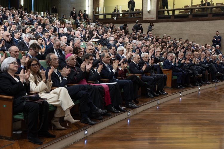 Il Presidente della Repubblica Sergio Mattarella in occasione del convegno dal titolo “Bachelet: uomo del presente, costruttore di futuro - L’impegno civile ed ecclesiale di Vittorio, seme di speranza a 100 anni dalla sua nascita”
