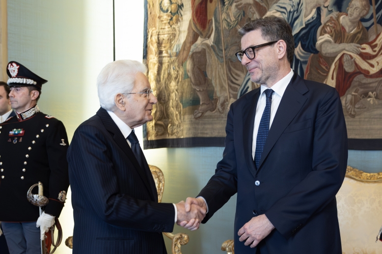 Il Presidente della Repubblica Sergio Mattarella con Giancarlo Giorgetti, Ministro dell’Economia e delle Finanze, in occasione del centenario di fondazione dell’Ordinariato Militare per l’Italia
