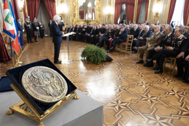Il Presidente della Repubblica Sergio Mattarella incontra una delegazione dell’Ordinariato Militare per l’Italia in occasione del centenario di fondazione
